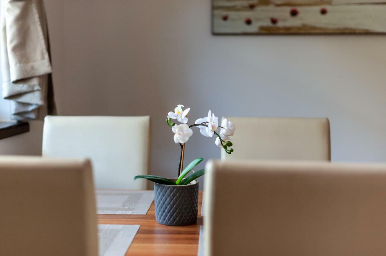 Vila Helena - Apartman Helena 15 Lägenhet Ruzomberok Exteriör bild