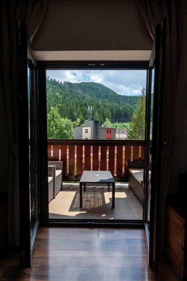 Vila Helena - Apartman Helena 15 Lägenhet Ruzomberok Exteriör bild